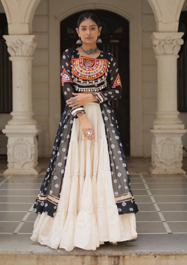 Black And Off White Kutchi Work Cotton Chaniya Choli Set For Navratri And Garba - Indya