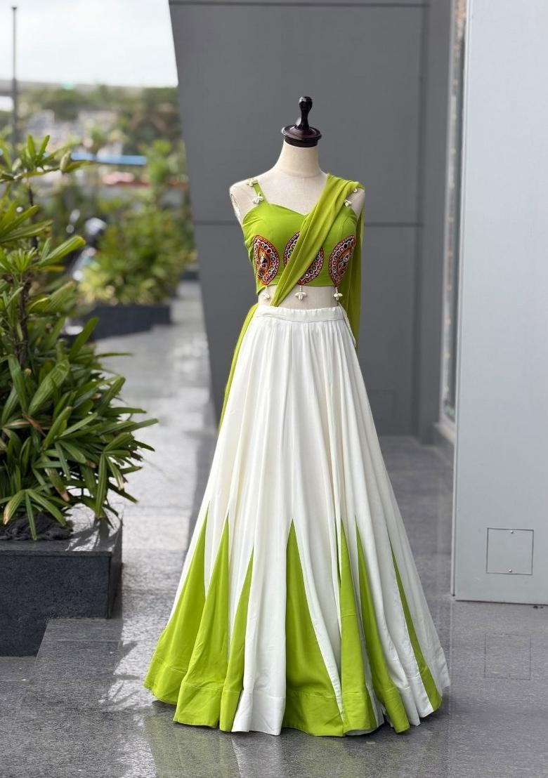 White Plain Cotton Chaniya Choli Set For Navratri And Garba - Indya