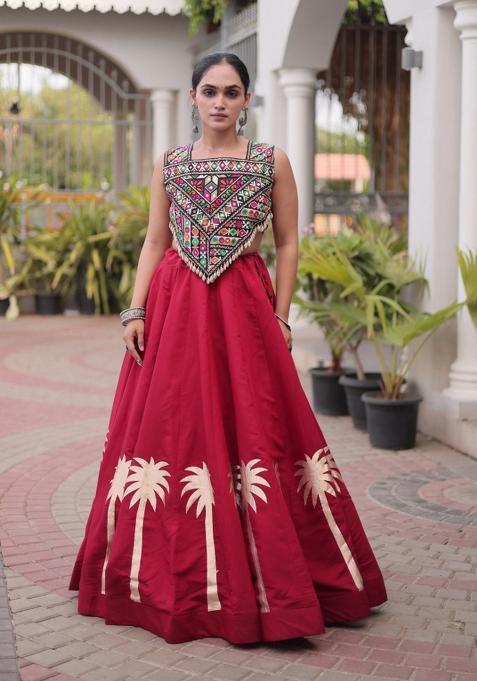 Maroon Embroidered Roman Chaniya Choli Set For Navratri And Garba