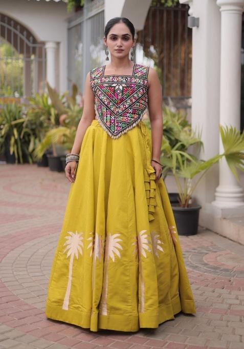 Perrot Embroidered Roman Lehenga Set