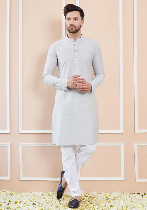 Off White Solid Kurta Set For Men