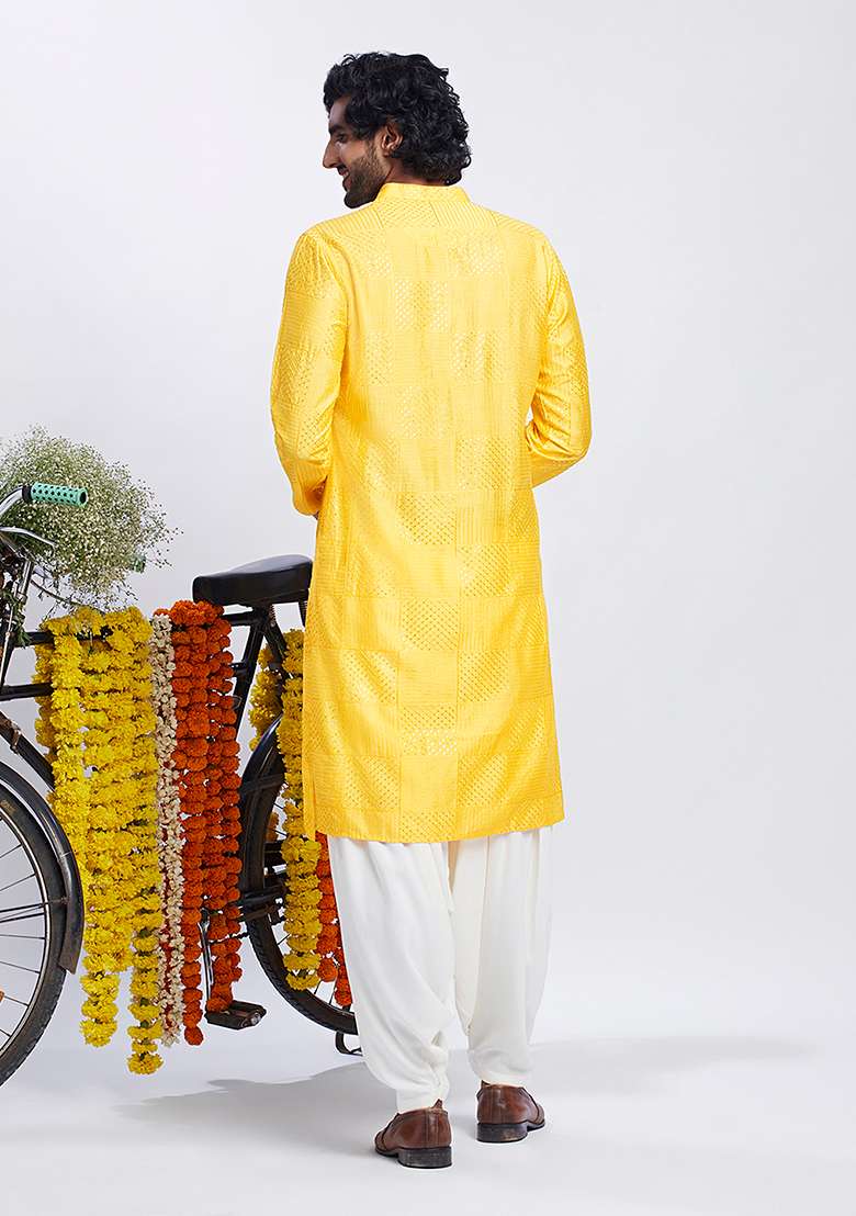 Yellow Embroidered Cotton Blend Kurta - Indya