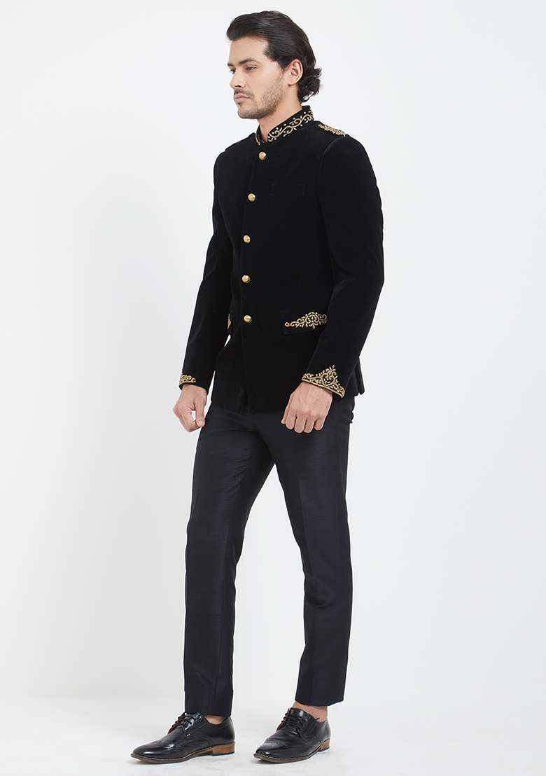 Black Embroidered Velvet Kurta Set For Men - Indya