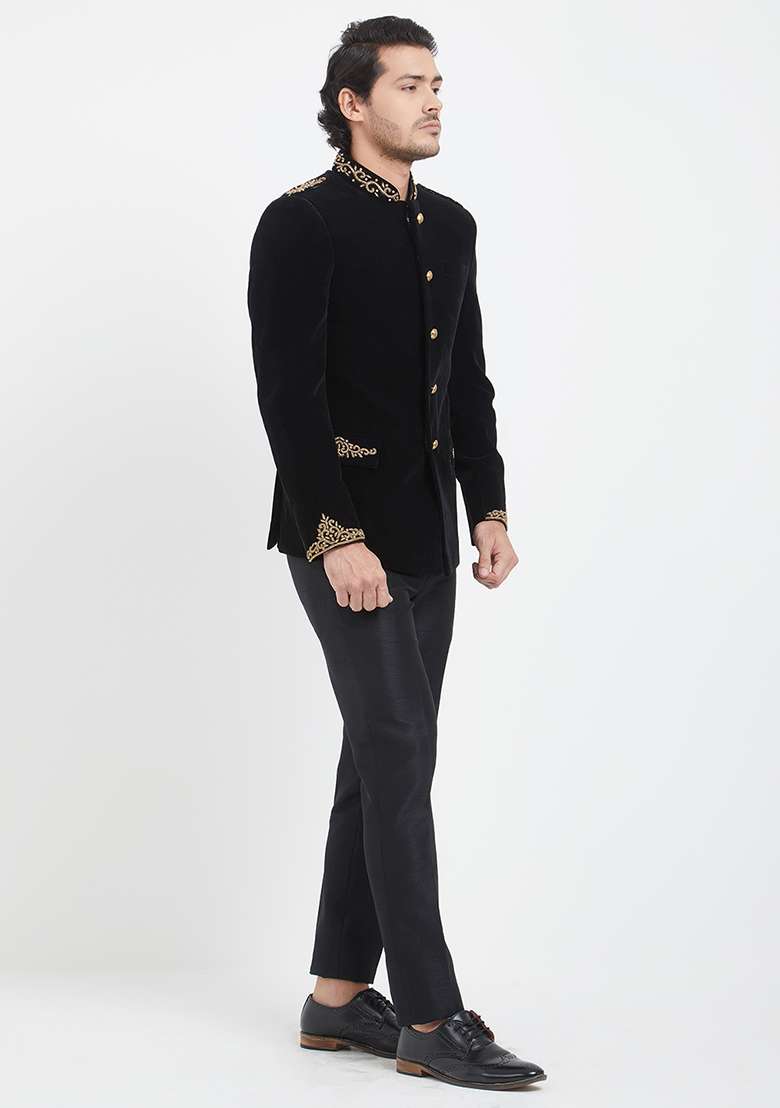 Black Embroidered Velvet Kurta Set For Men - Indya