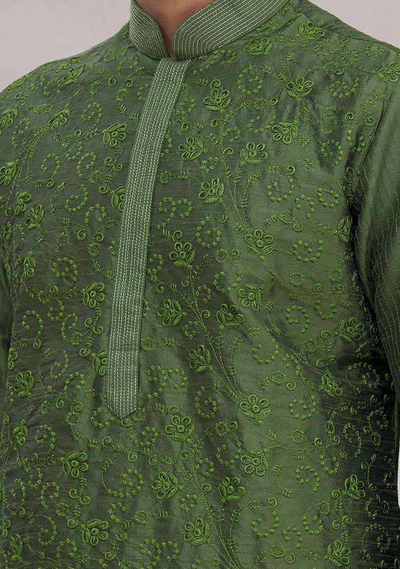 Green Embroidered Silk Blend Kurta Set For Men - Indya