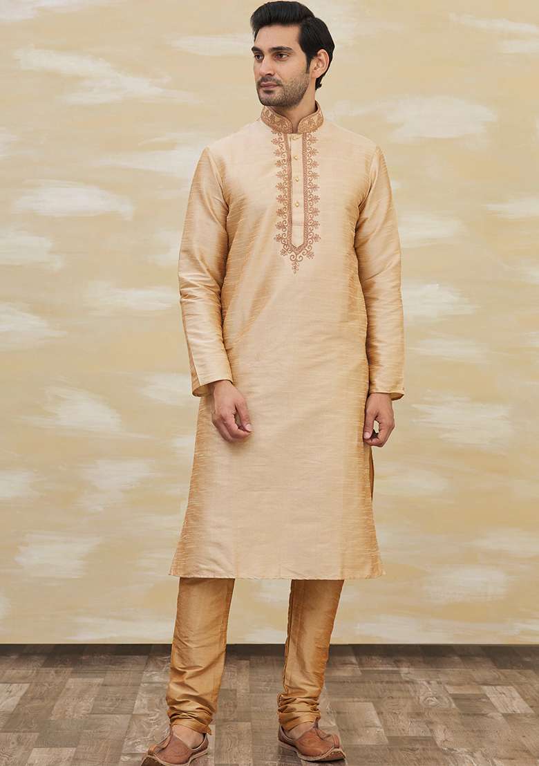 Chikko Brown Solid Silk Blend Kurta Set For Men - Indya