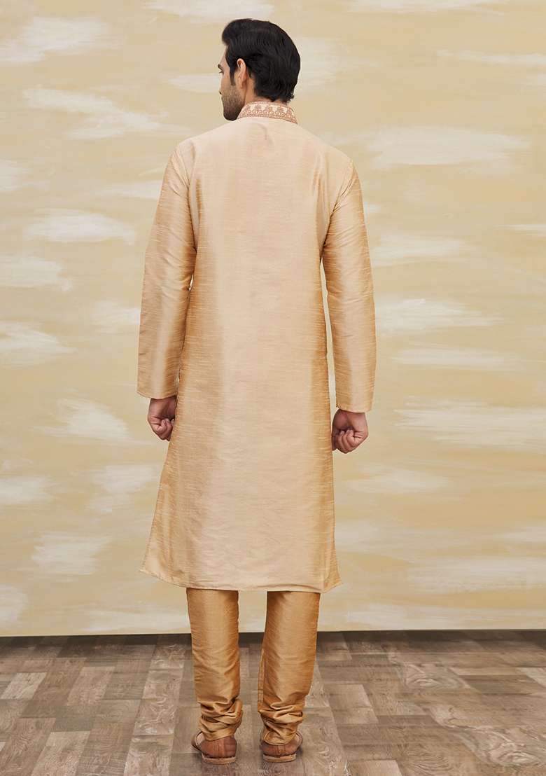 Chikko Brown Solid Silk Blend Kurta Set For Men - Indya