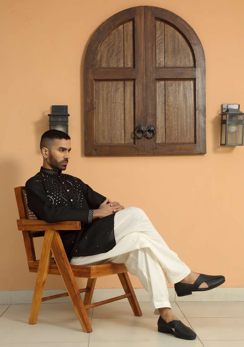 Black Embroidered Cotton Silk Blend Kurta Set For Men - Indya