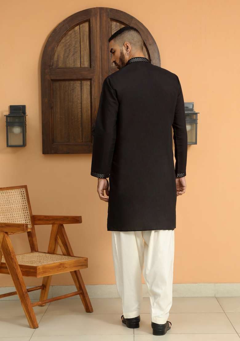 Black Embroidered Cotton Silk Blend Kurta Set For Men - Indya