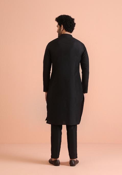 Black Solid Cotton Blend Kurta For Men