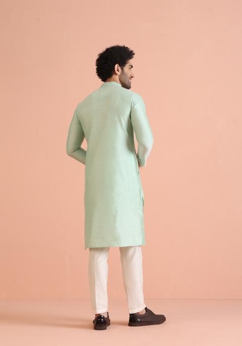 Green Solid Cotton Blend Kurta For Men