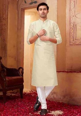 Off White Solid Silk Kurta Set For Men
