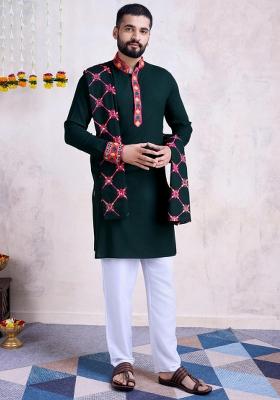 Green Embroidered Rayon Kurta Set For Men