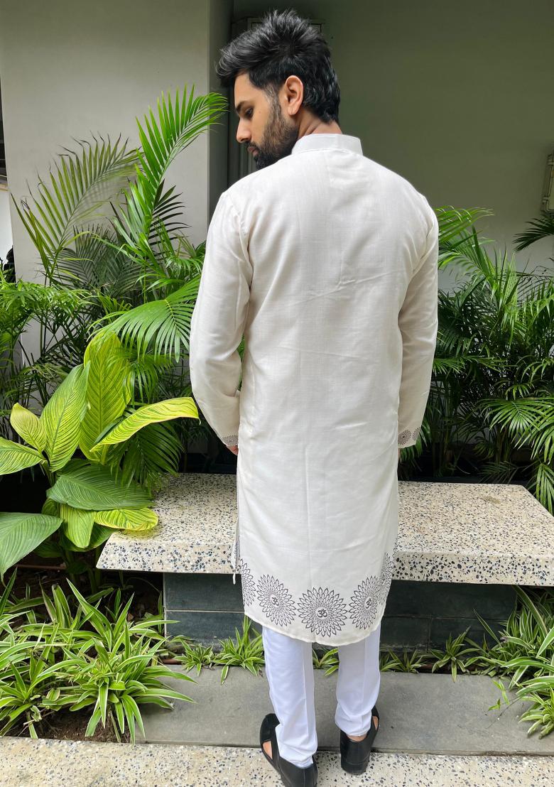 White Digital Print Cotton Kurta With Pyjama For Men - Indya