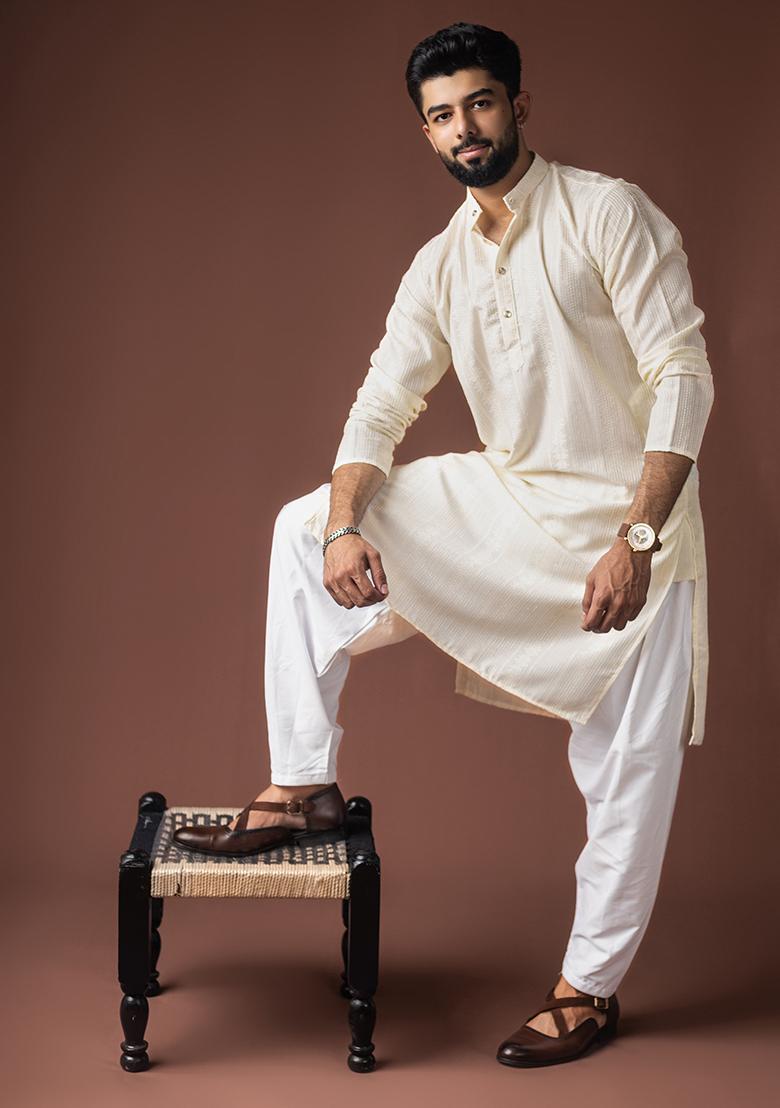 White Weaved Rayon Kurta For Men - Indya