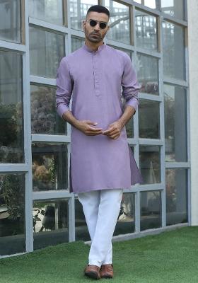 Mauve Solid Cotton Blend Kurta For Men