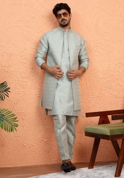 Green Embroidered Silk Blend Kurta Set For Men