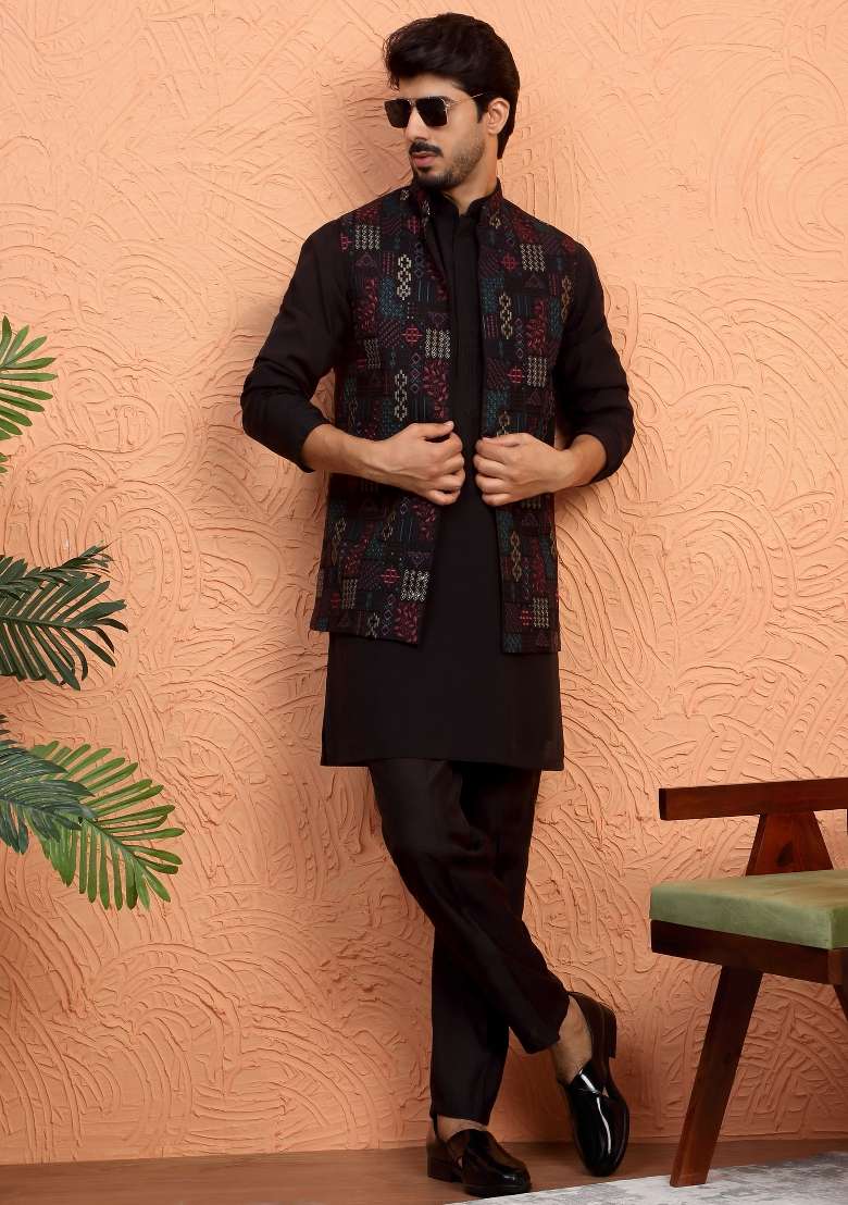 Black Embroidered Silk Blend Kurta Set For Men - Indya