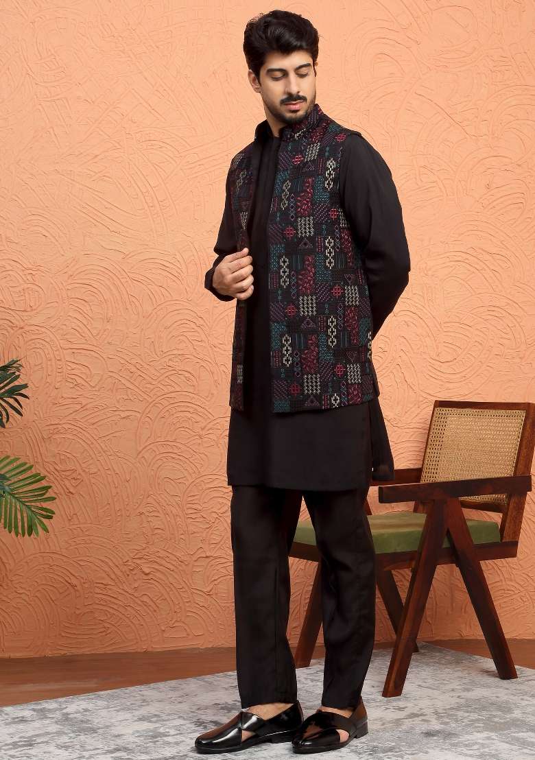 Black Embroidered Silk Blend Kurta Set For Men - Indya