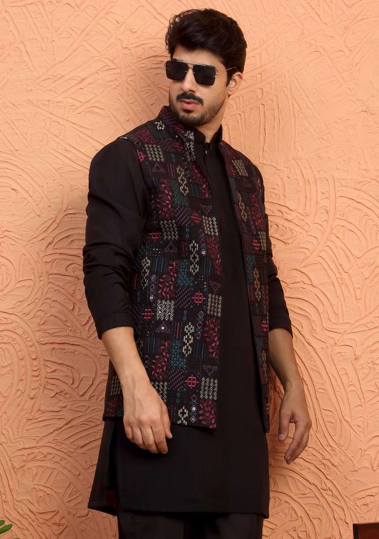 Black Embroidered Silk Blend Kurta Set For Men - Indya