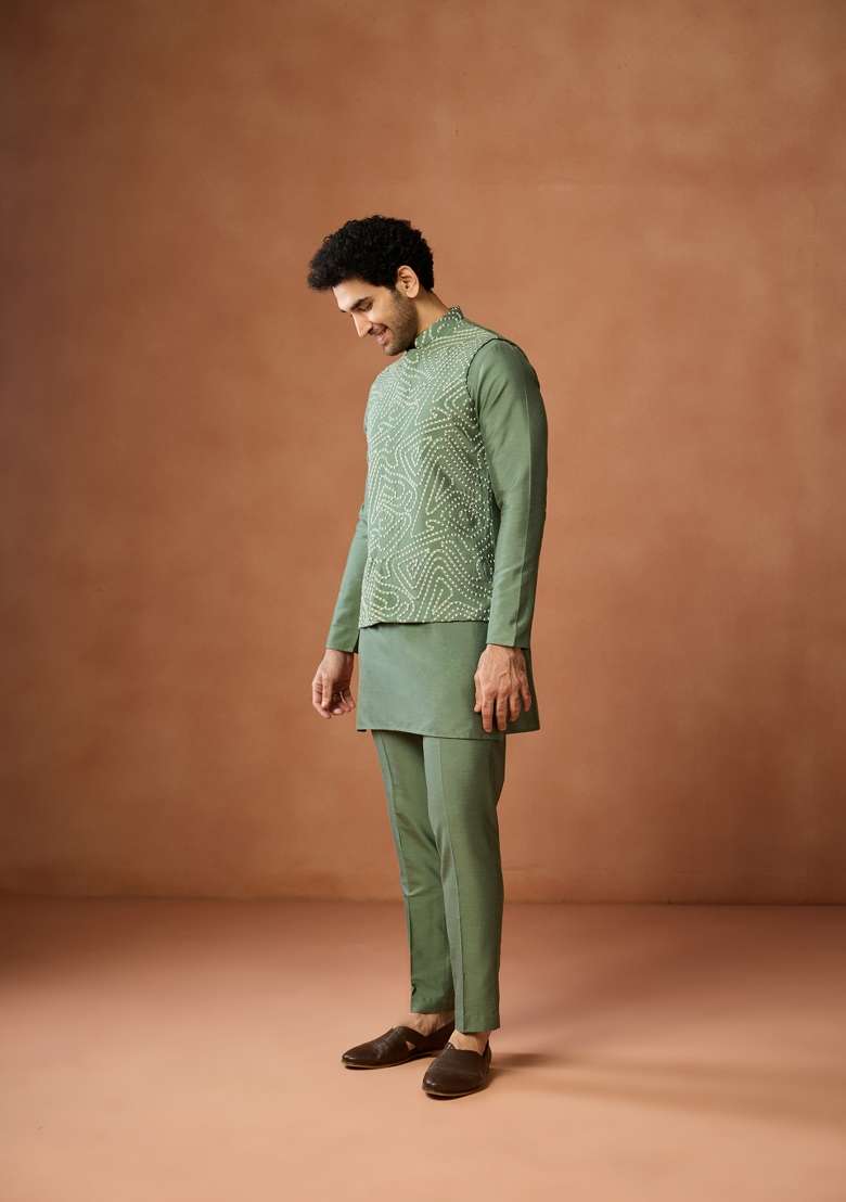 Green Embroidered Silk Blend Kurta Jacket Set For Men - Indya