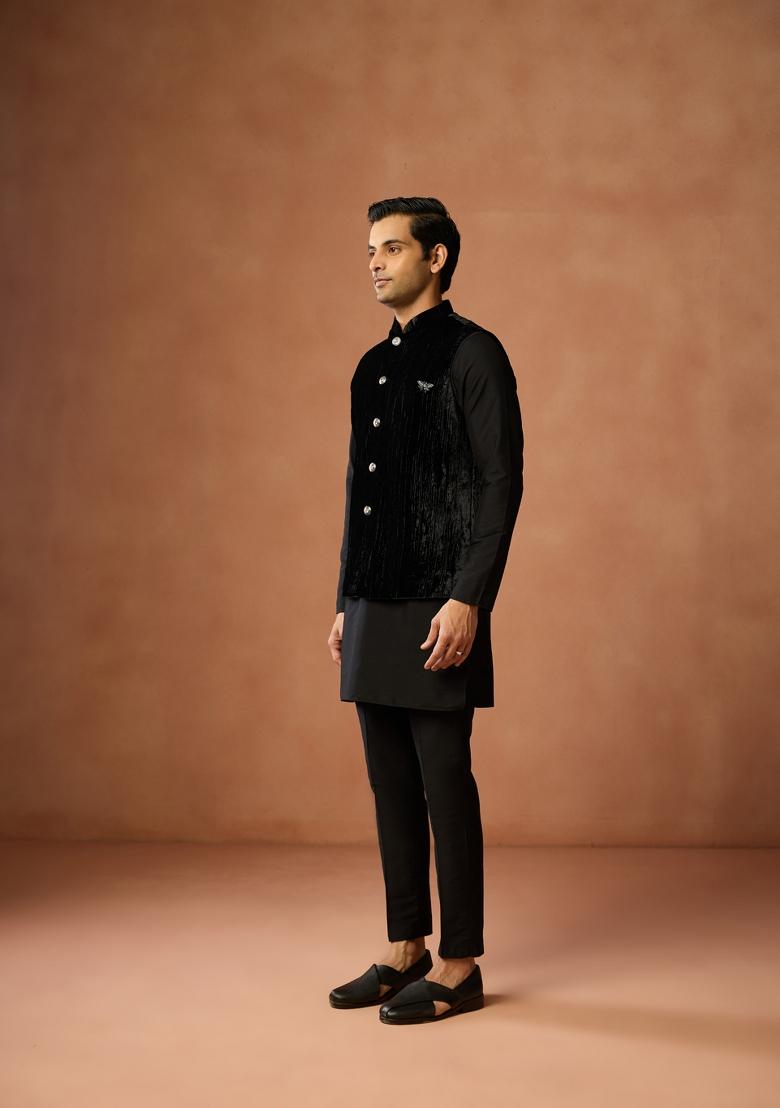 Black Solid Silk Blend Kurta Jacket Set For Men - Indya