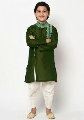 Mahendi Green Embroidered Silk Blend Kurta Set