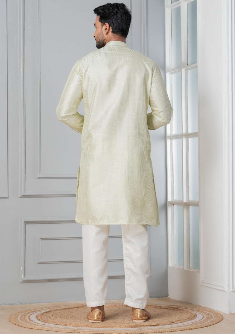 Green Embroidery Silk Blend Kurta Pyjama Set For Men - Indya