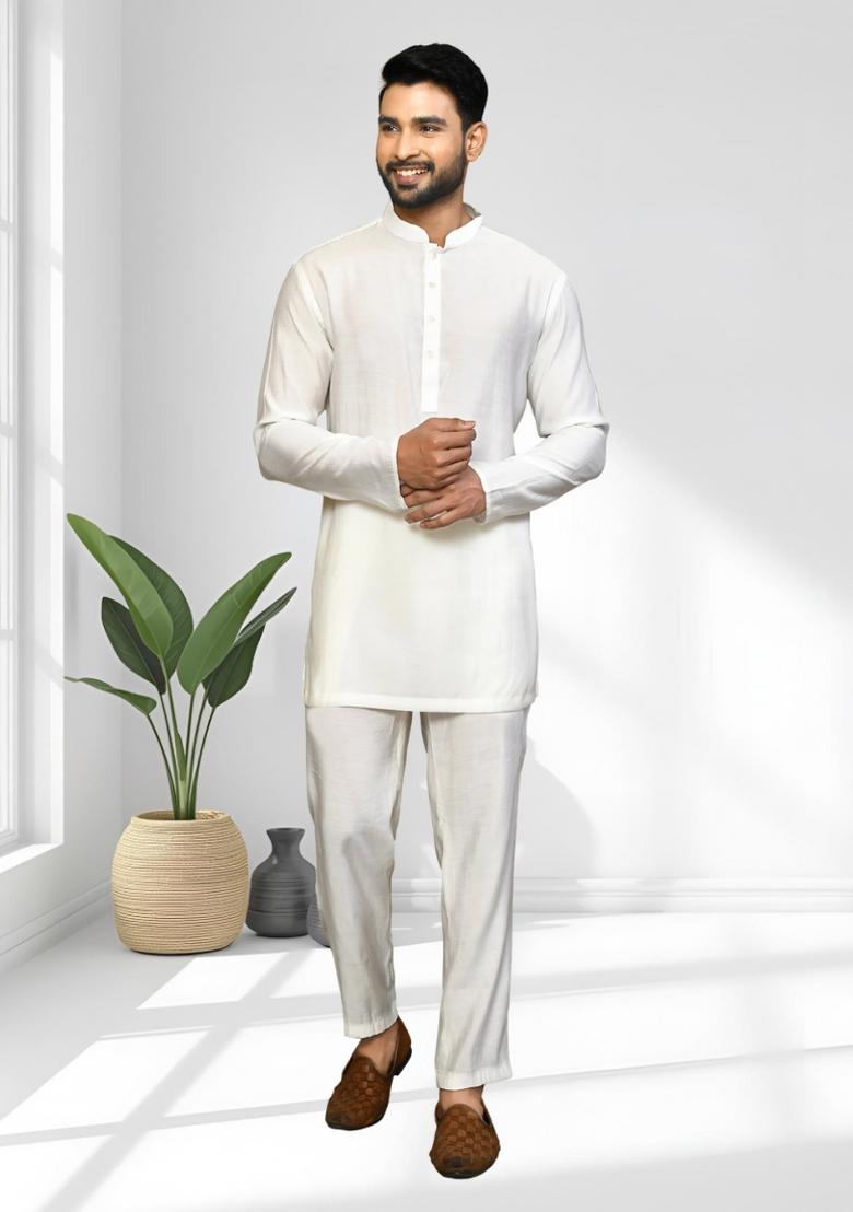 Off White Solid Silk Kurta Set For Men - Indya