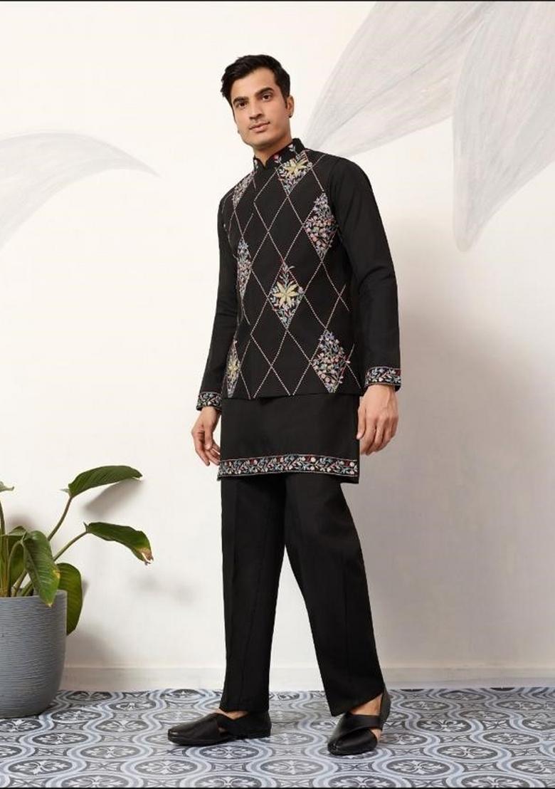 Black Embroidery Silk Kurta Set For Men - Indya
