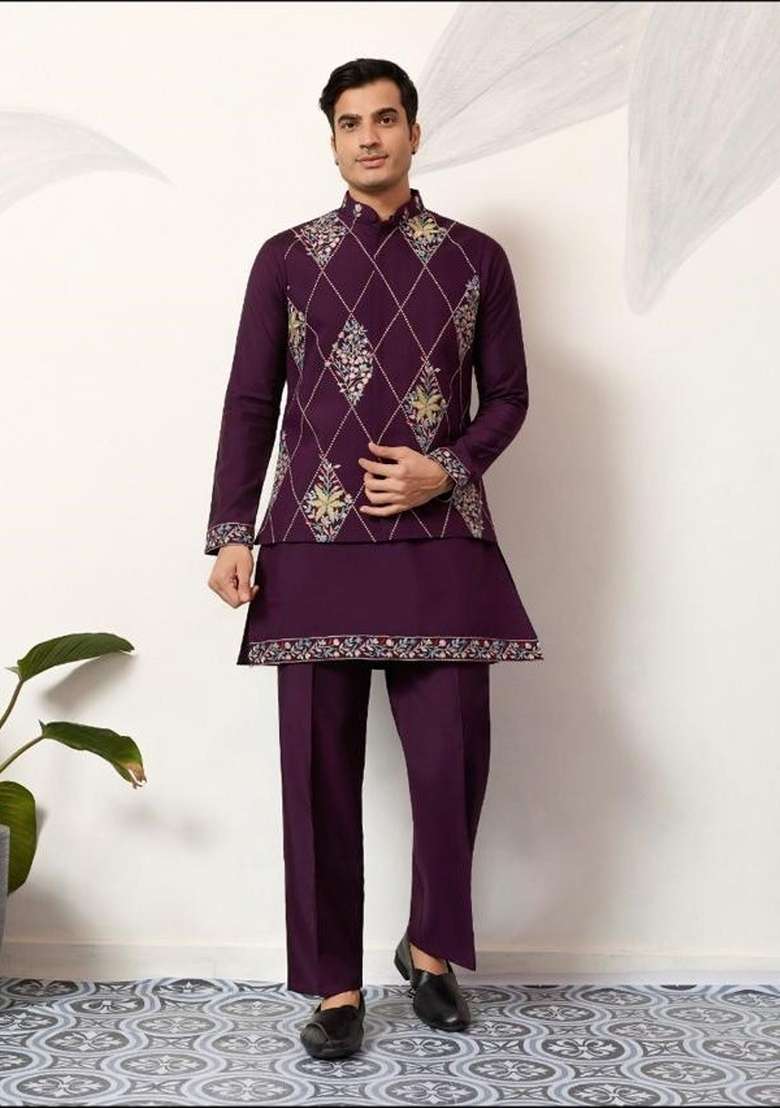 Maroon Embroidery Silk Blend Kurta Set For Men - Indya