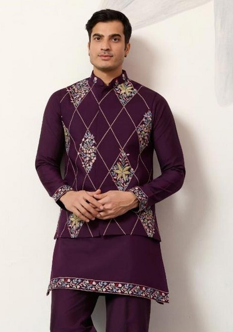 Maroon Embroidery Silk Kurta Set For Men - Indya