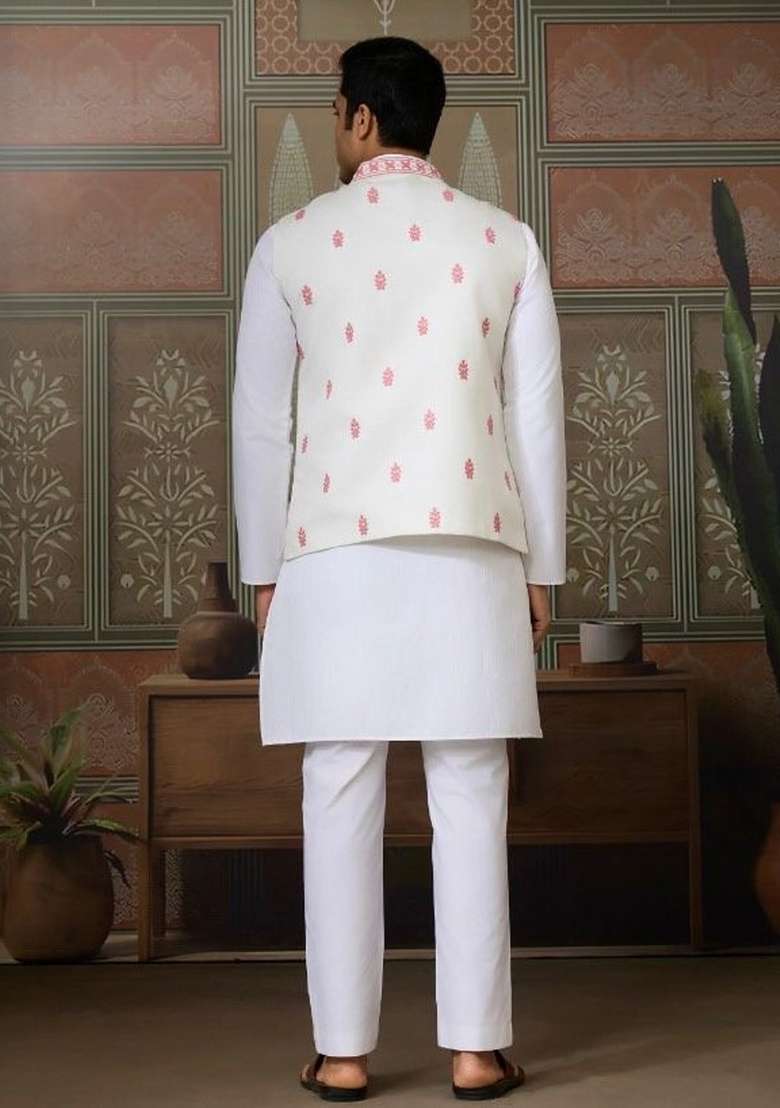 Pink Embroidery Silk Blend Kurta Set For Men - Indya