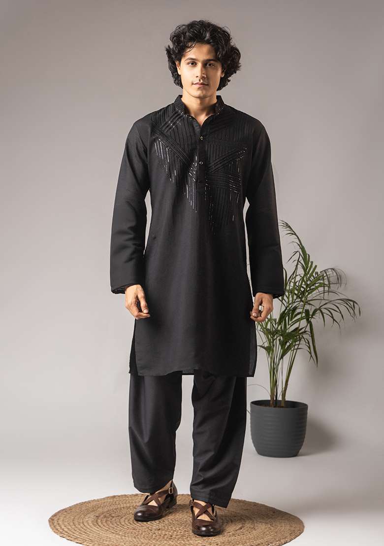 Black Embroidery Silk Kurta For Men - Indya