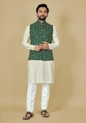 Green Motif Satin Kurta Set For Men