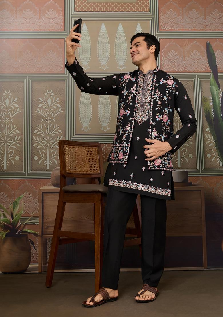 Black Embroidered Silk Kurta Set For Men - Indya