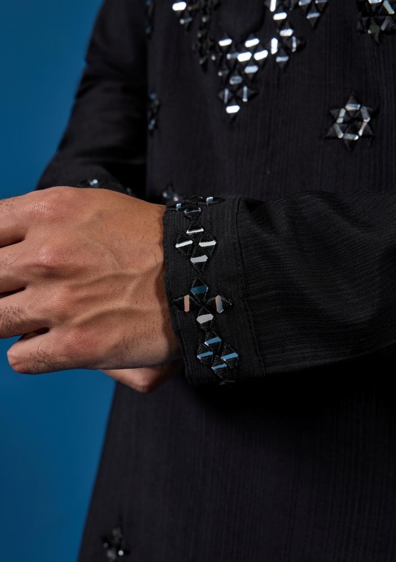 Black Embroidered Silk Kurta Set For Men - Indya