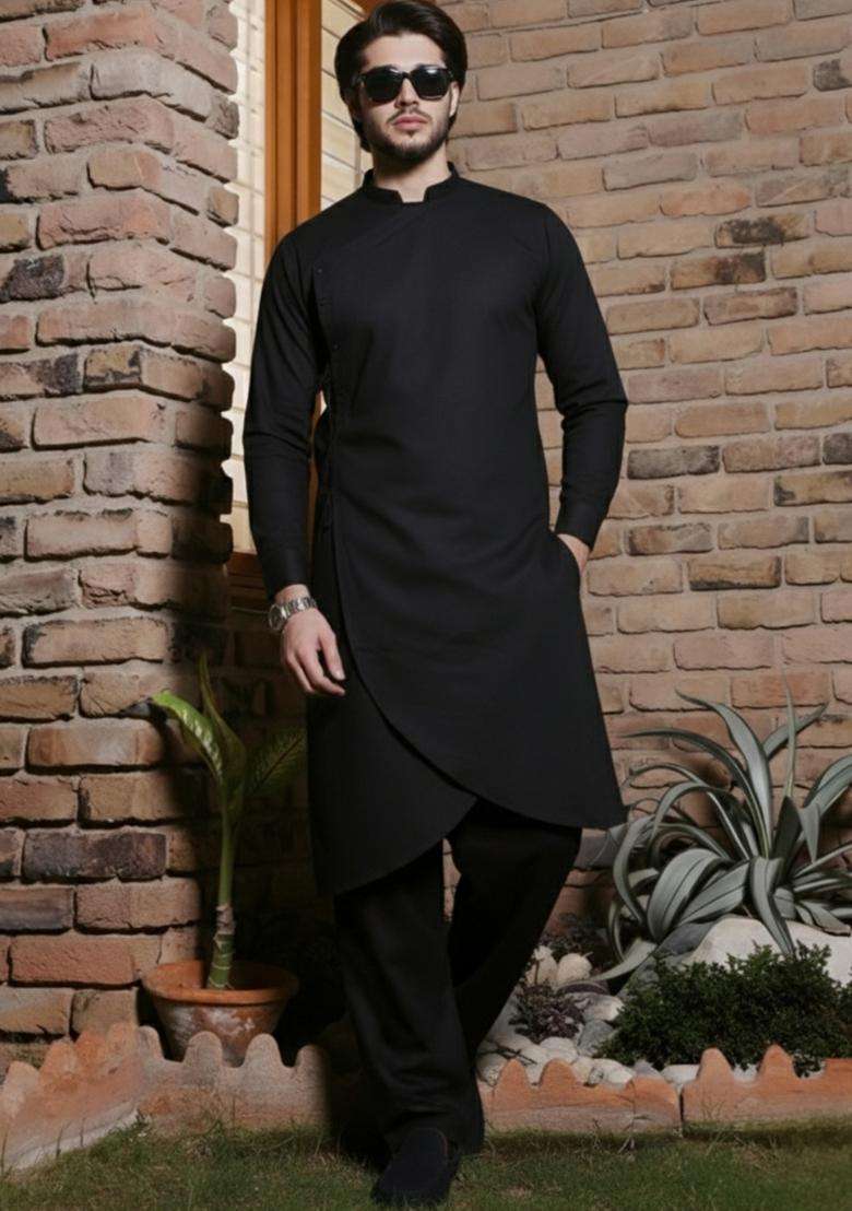 Black Embroidery Cotton Kurta Set For Men - Indya