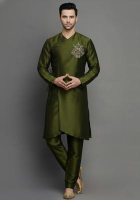 Magenta Embroidery Silk Kurta Set For Men