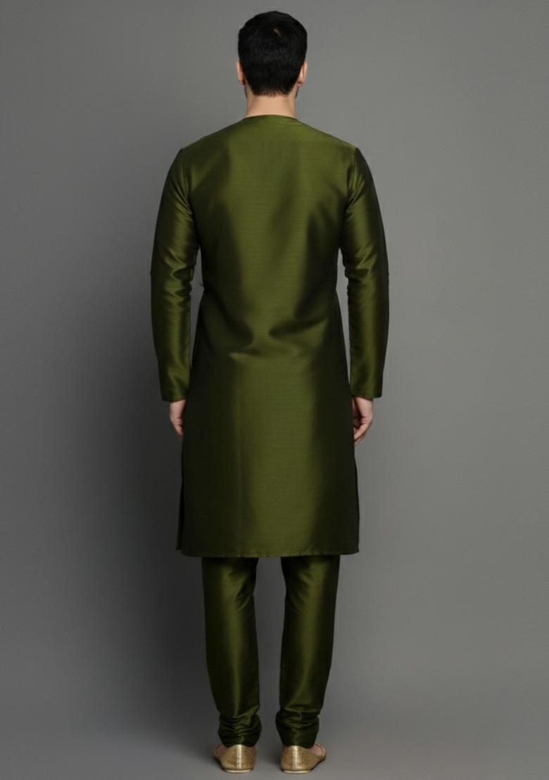 Magenta Embroidery Silk Kurta Set For Men - Indya