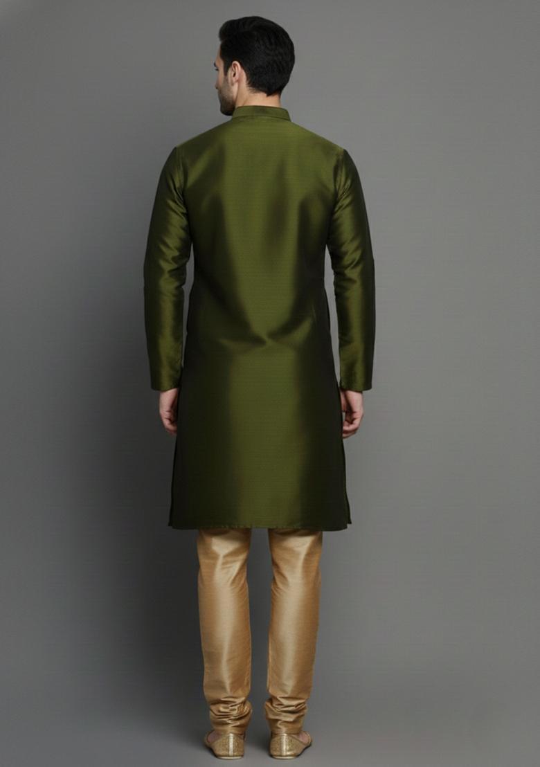 Magenta Embroidery Silk Kurta Set For Men - Indya