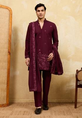 Maroon Embroidery Silk Kurta Set For Men