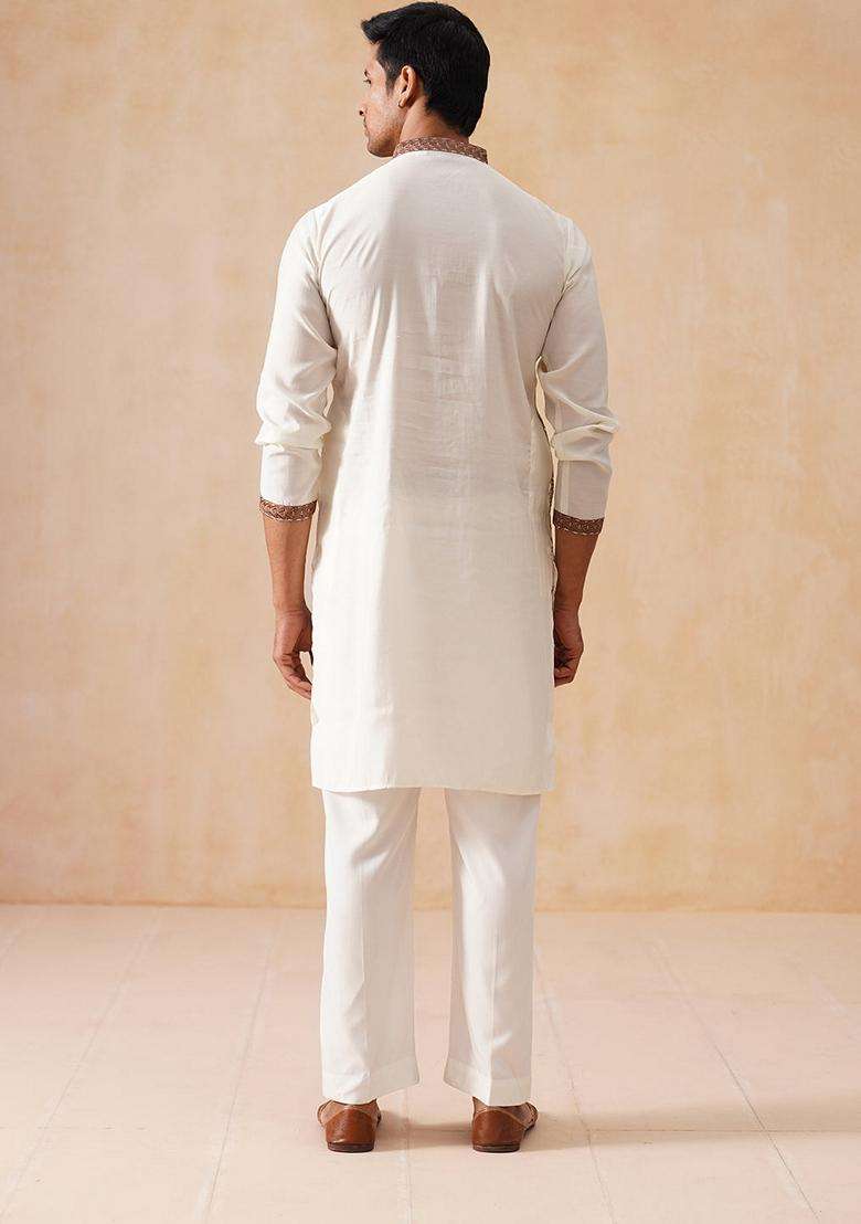 White Embroidery Silk Blend Kurta Pyjama Set For Men - Indya
