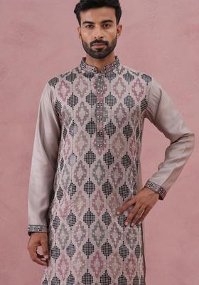 Grey Embroidery Silk Kurta Pyjama Set For Men