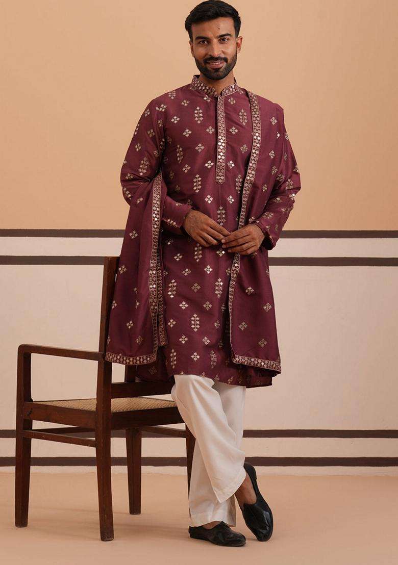 Maroon Embroidery Silk Blend Kurta Pyjama Set For Men - Indya