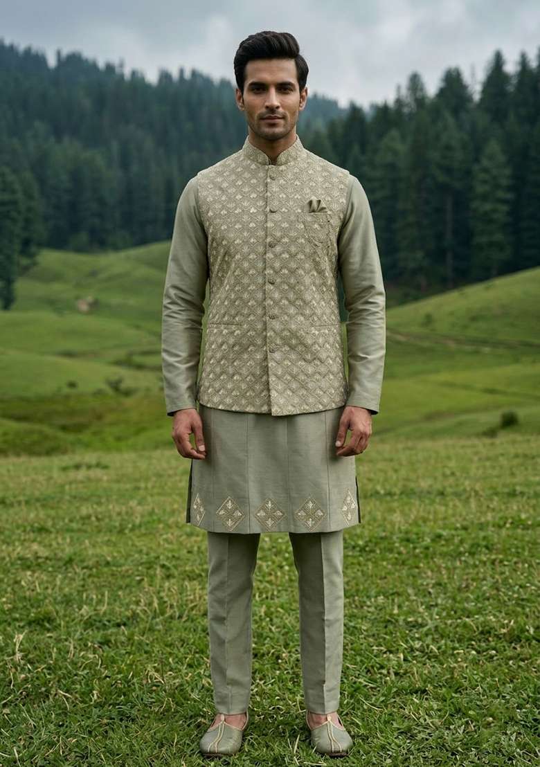 Green Thread And Sequins Silk Blend Waistcoat Kurta Set For Men - Indya