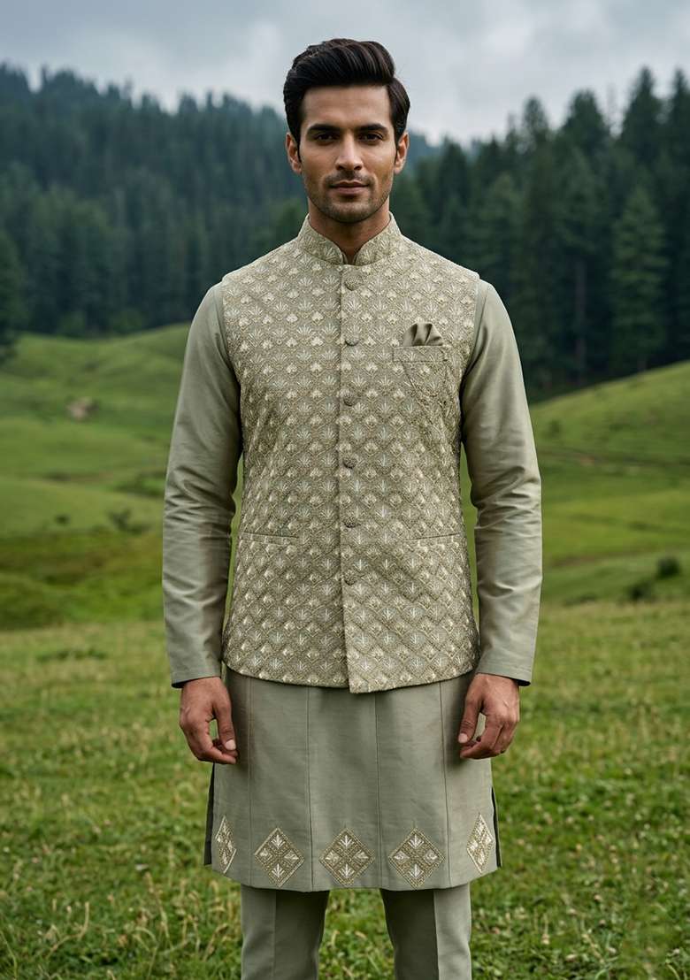 Green Thread And Sequins Silk Blend Waistcoat Kurta Set For Men - Indya