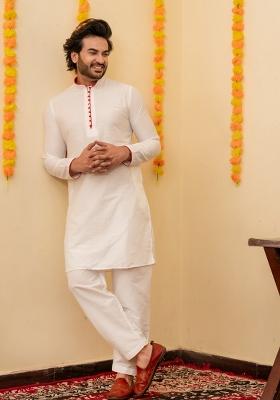 White Solid Cotton Kurta Pyjama Set For Men