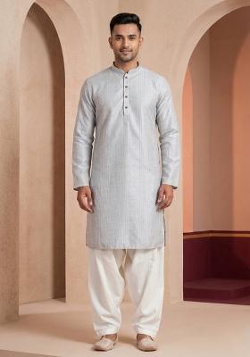 Blue Embroidery Bangalorian Kurta For Men