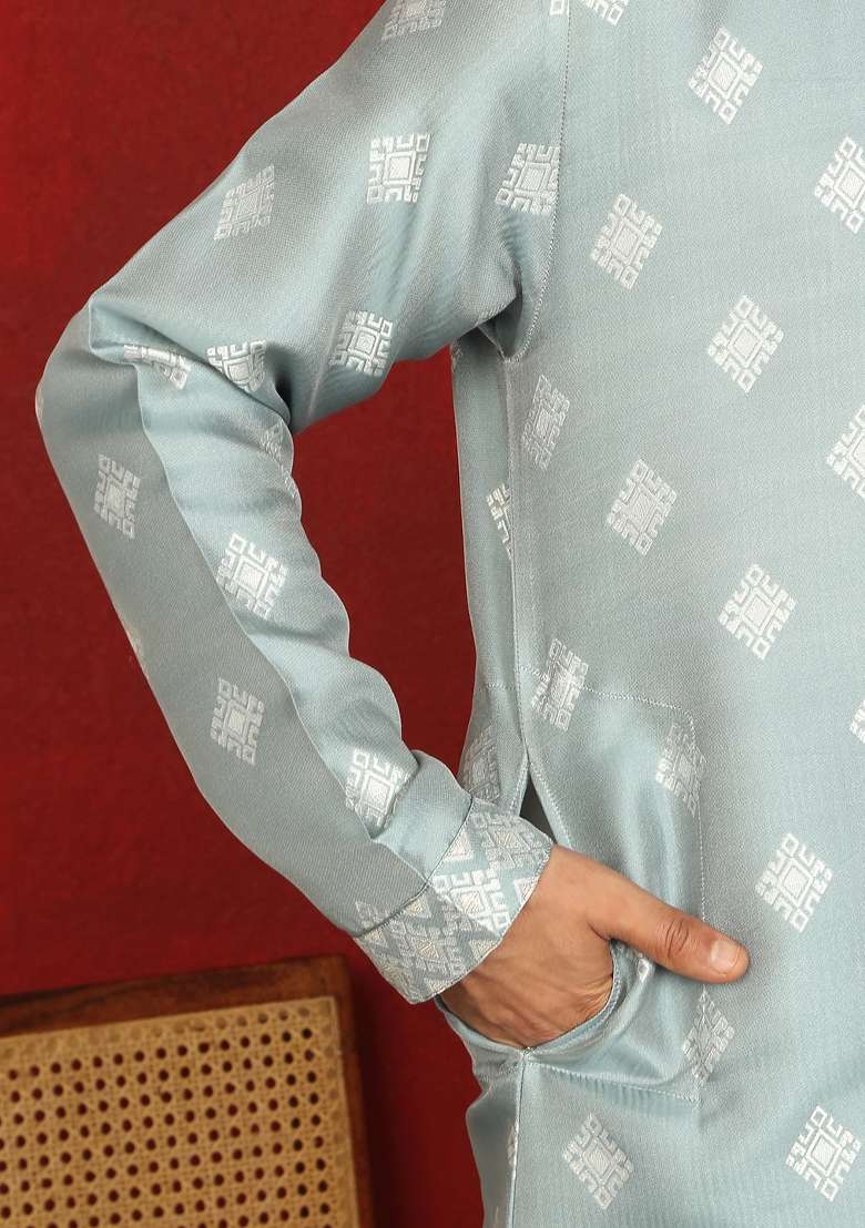 Green Woven Design Silk Blend Kurta For Men - Indya